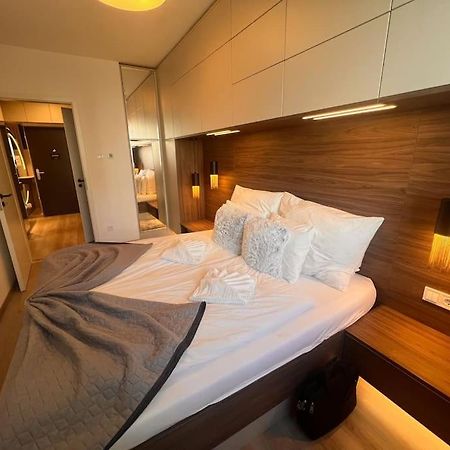 Karzo Property Lk 206 Будапеща Екстериор снимка