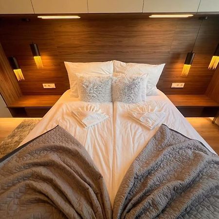 Karzo Property Lk 206 Будапеща Екстериор снимка