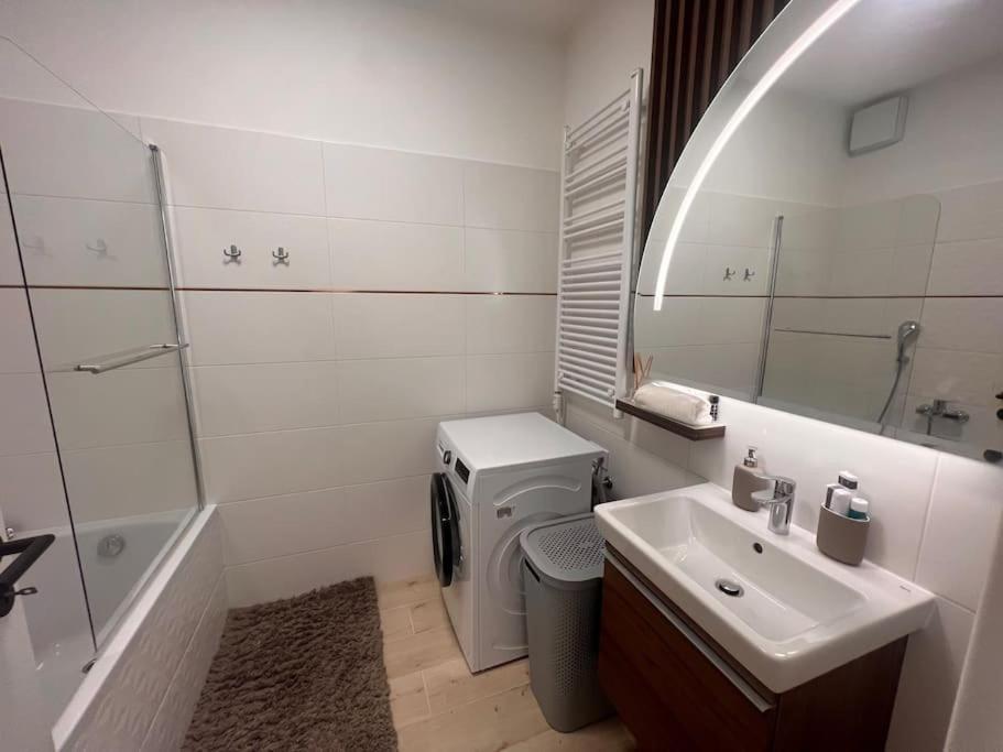 Karzo Property Lk 206 Будапеща Екстериор снимка