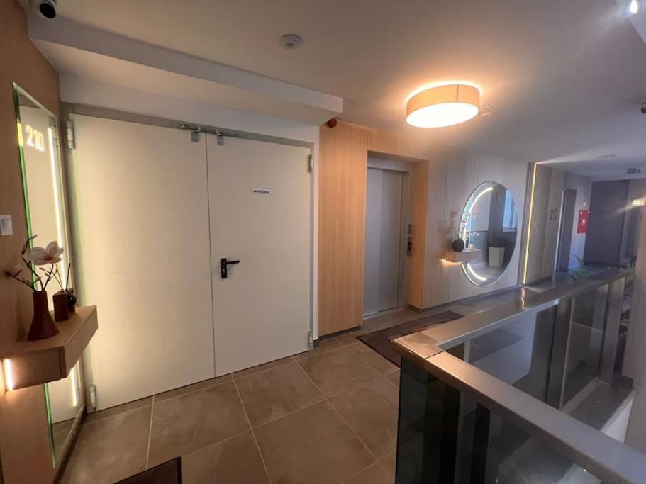 Karzo Property Lk 206 Будапеща Екстериор снимка