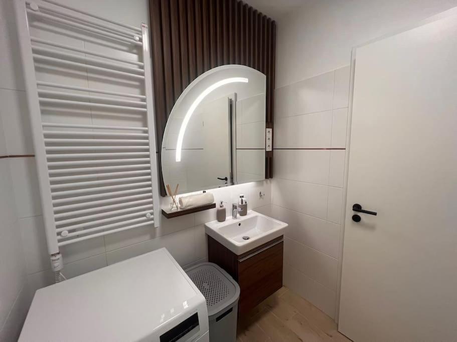 Karzo Property Lk 206 Будапеща Екстериор снимка